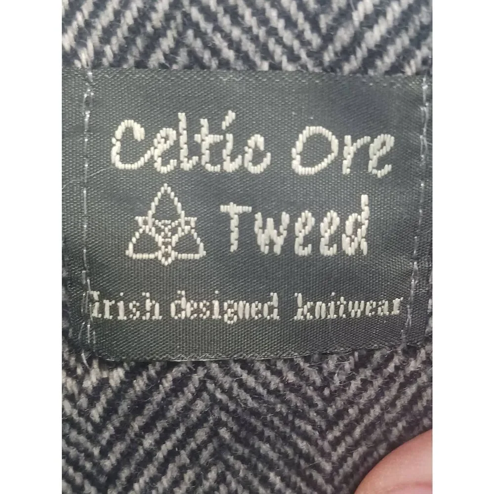 Celtic ore tweed Irish designed knitwear 12 1/2 x 66 1/2 herringbone Unisex